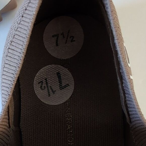 Unisex BCBGeneration Brown Sneakers with Slip-On Design - Picture 3 of 12